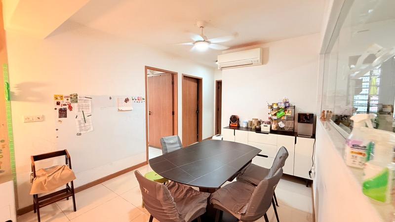 464A Bukit Batok West Avenue 8 HDB Apartment For Sale, $848,888, 3 Bed 2 Bath 1,216 sqft $698.00 psf