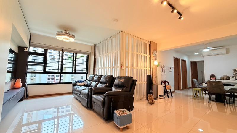 464A Bukit Batok West Avenue 8 HDB Apartment For Sale, $848,888, 3 Bed 2 Bath 1,216 sqft $698.00 psf