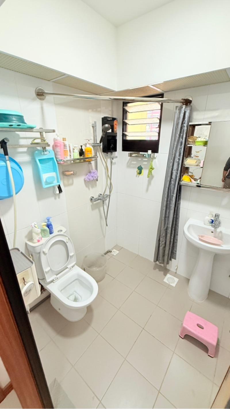 464A Bukit Batok West Avenue 8 HDB Apartment For Sale, $848,888, 3 Bed 2 Bath 1,216 sqft $698.00 psf