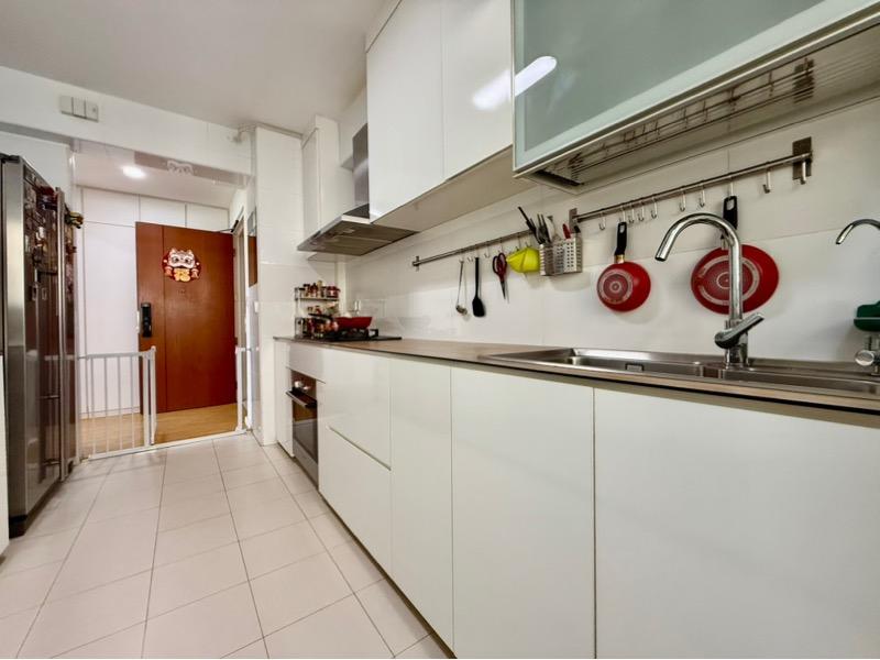 HDB Apartment for Sale: Yishun, D27, 761511