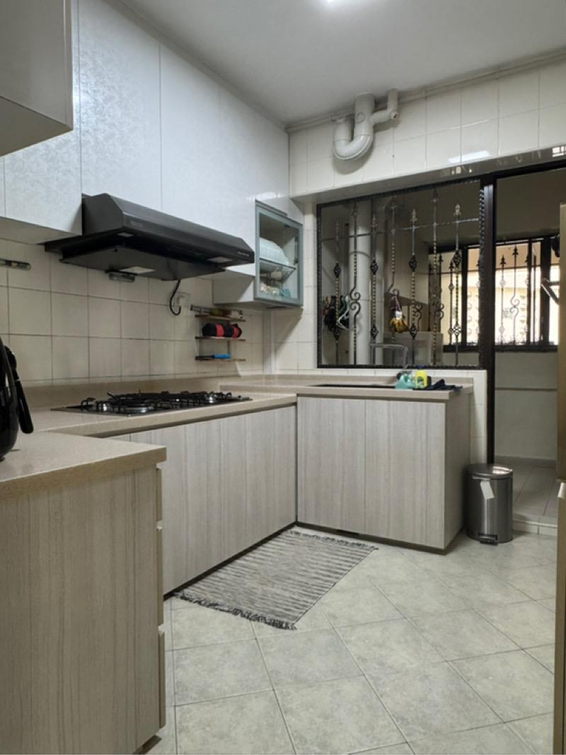 682B Woodlands Drive 62 HDB Apartment For Sale, $680,000, 3 Bed 2 Bath 1,291 sqft $527.00 psf