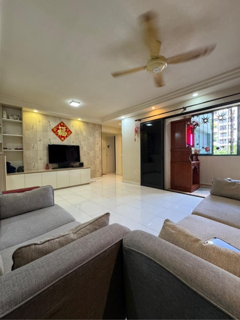 682B Woodlands Drive 62 HDB Apartment For Sale, $680,000, 3 Bed 2 Bath 1,291 sqft $527.00 psf
