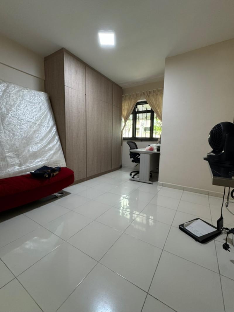 682B Woodlands Drive 62 HDB Apartment For Sale, $680,000, 3 Bed 2 Bath 1,291 sqft $527.00 psf