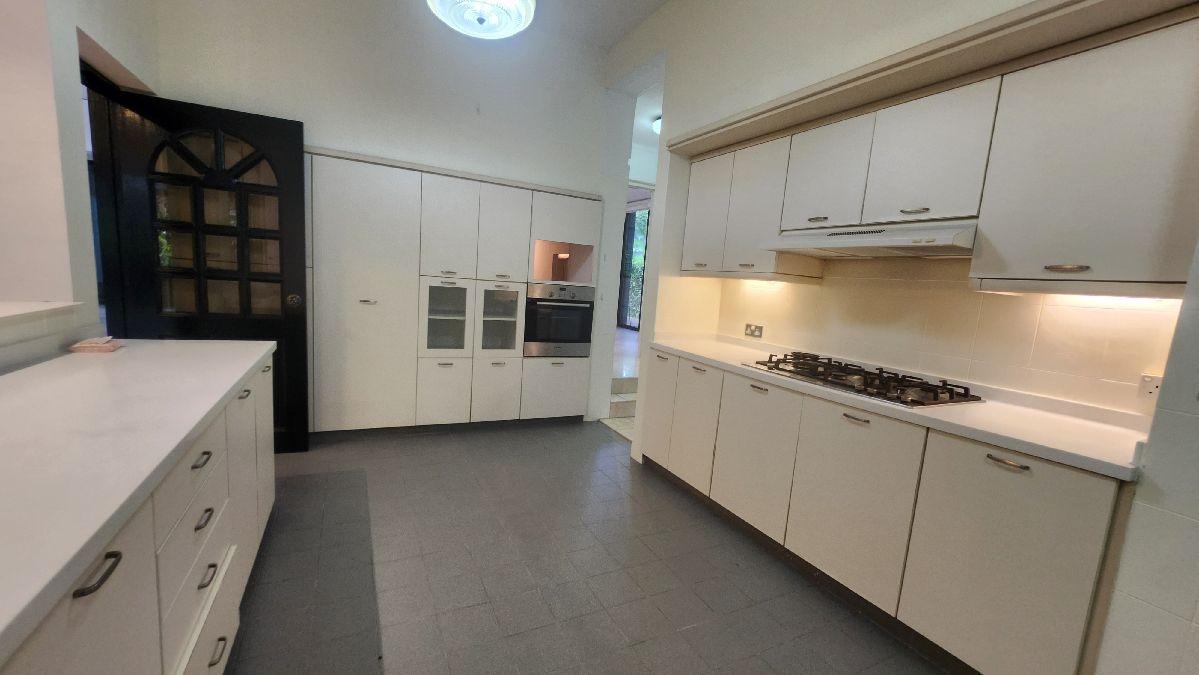 19 SUNSET TERRACE Bungalow House For Sale, $10,800,000, 5 Bed 5 Bath 4,000 sqft $2,400.00 psf