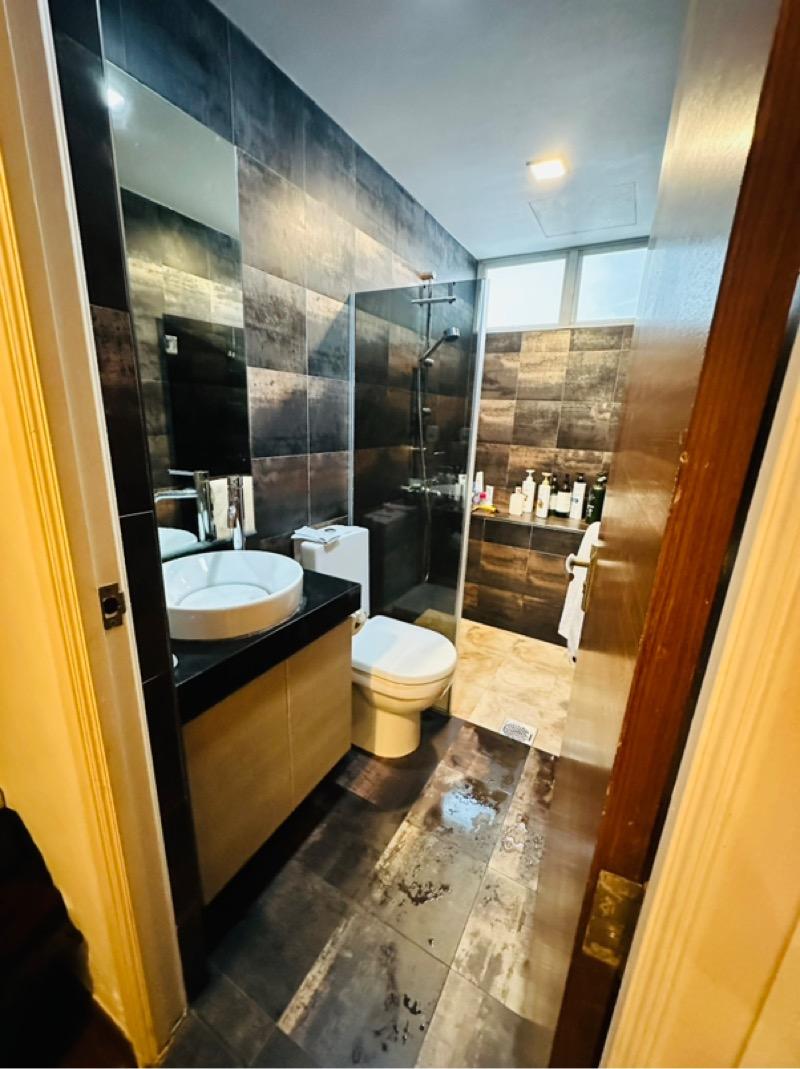 The Windsor Condominium For Sale, $4,180,000, 4 Bed 3 Bath 2,454 sqft $1,703.00 psf