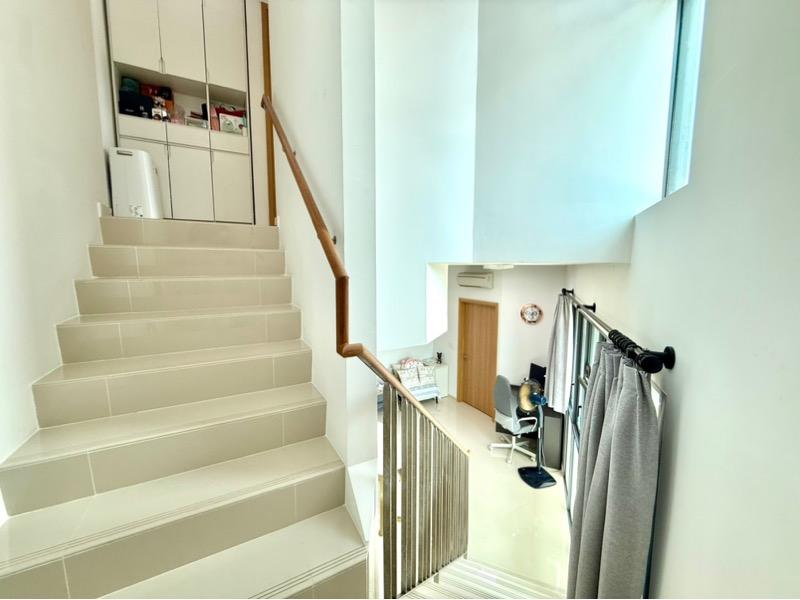 Flora View Apartment For Sale, $999,999, 2 Bed 2 Bath 657 sqft $1,522.00 psf