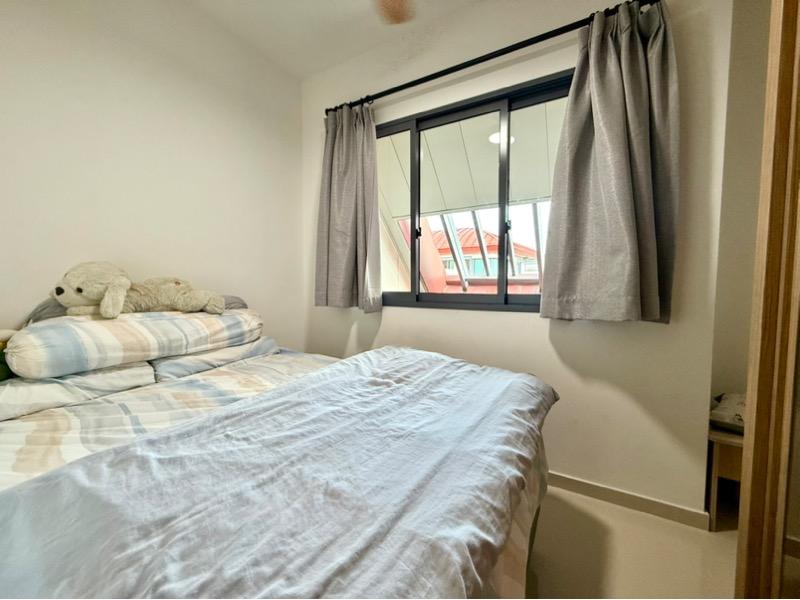 Flora View Apartment For Sale, $999,999, 2 Bed 2 Bath 657 sqft $1,522.00 psf