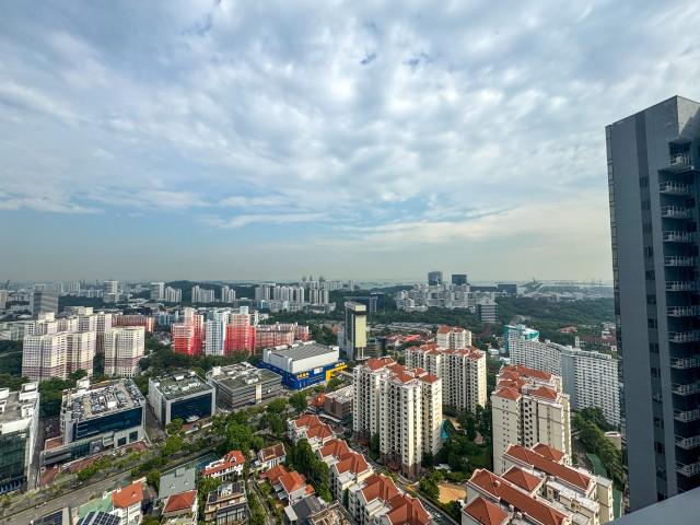 Stirling Residences Condominium For Sale, $1,680,000, 2 Bed 1 Bath 635 sqft $2,646.00 psf