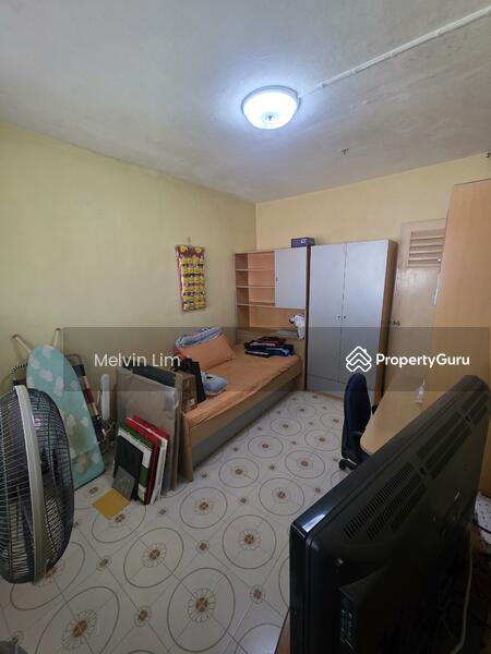 Prop-GPT: HDB Flat: D22 Boon Lay 520 Jurong West Street 52
