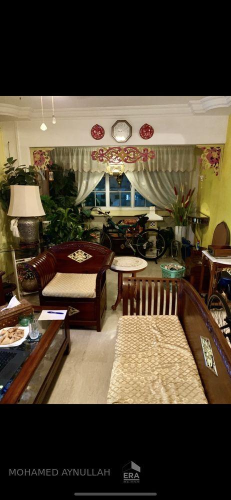 HDB - 3 room for Sale: Tampines Street 82, Tampines, D18, 528842