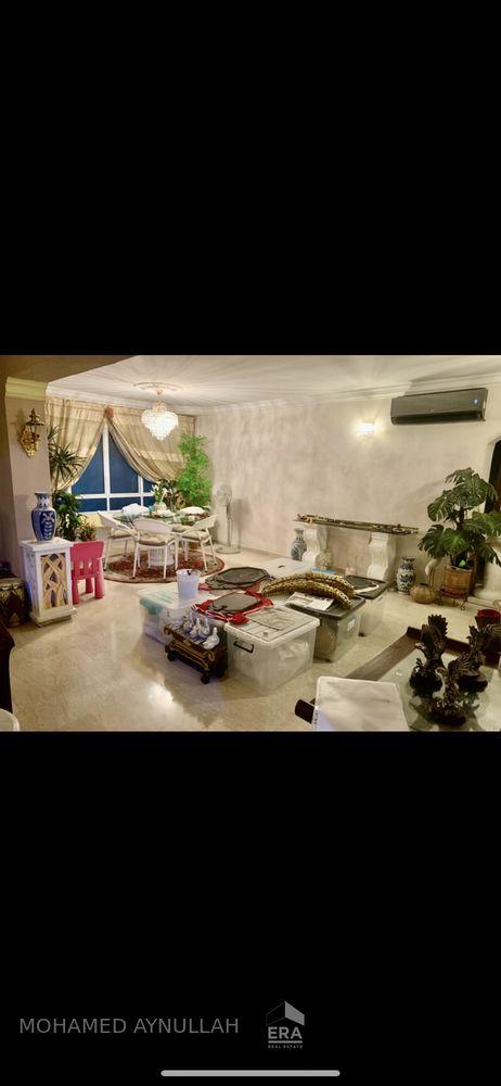 HDB - 3 room for Sale: Tampines Street 82, Tampines, D18, 528842