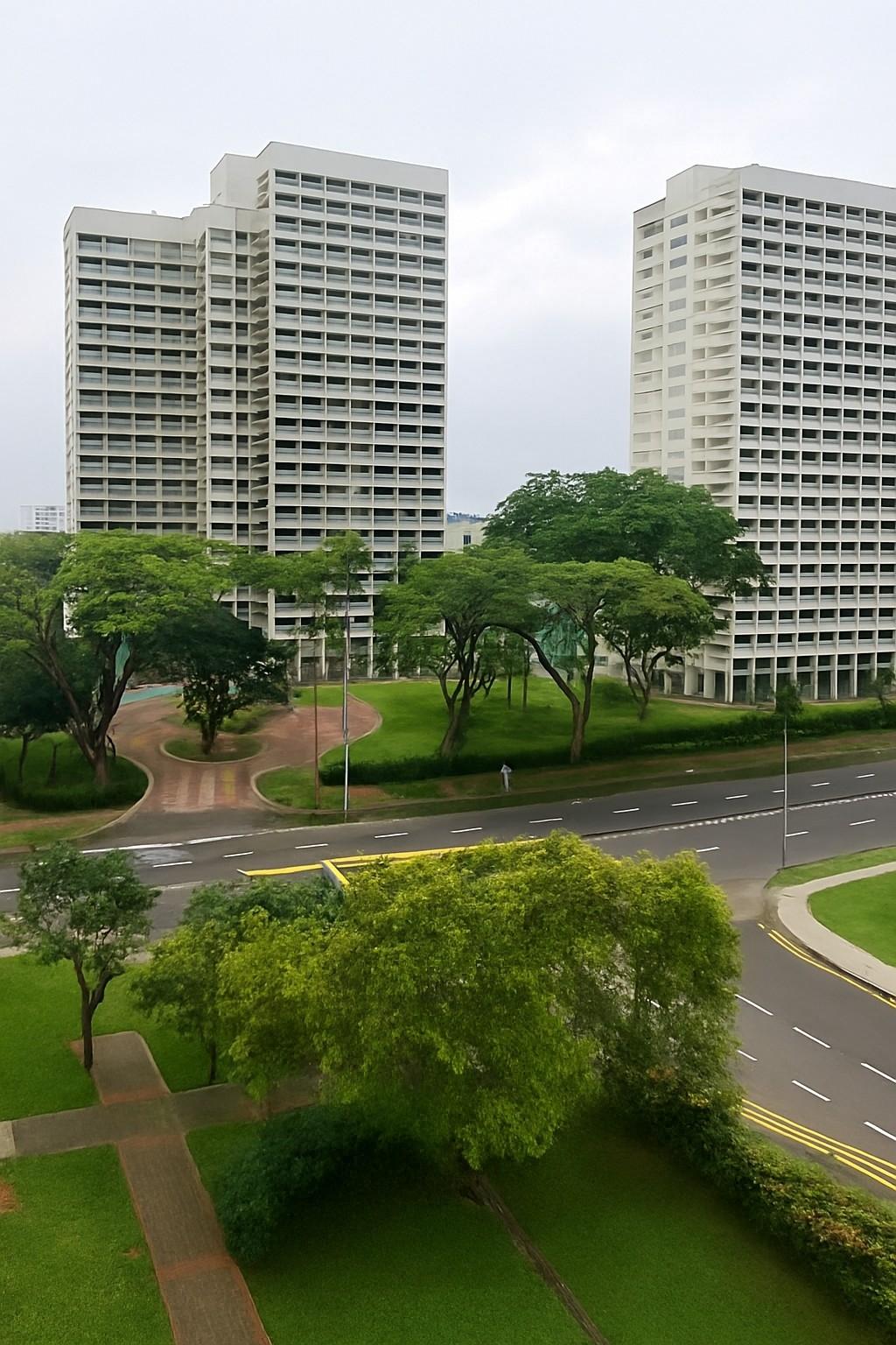 261 Toa Payoh Apex HDB Apartment For Sale, $980,000, 3 Bed 2 Bath 1,001 sqft $979.00 psf