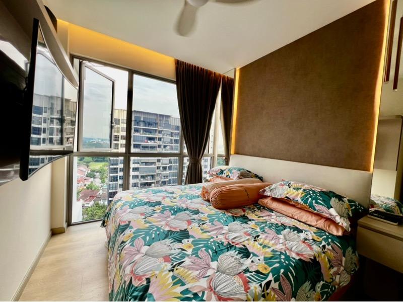 High Park Residences Condominium For Sale, $2,488,800, 5 Bed 3 Bath 1,399 sqft $1,779.00 psf