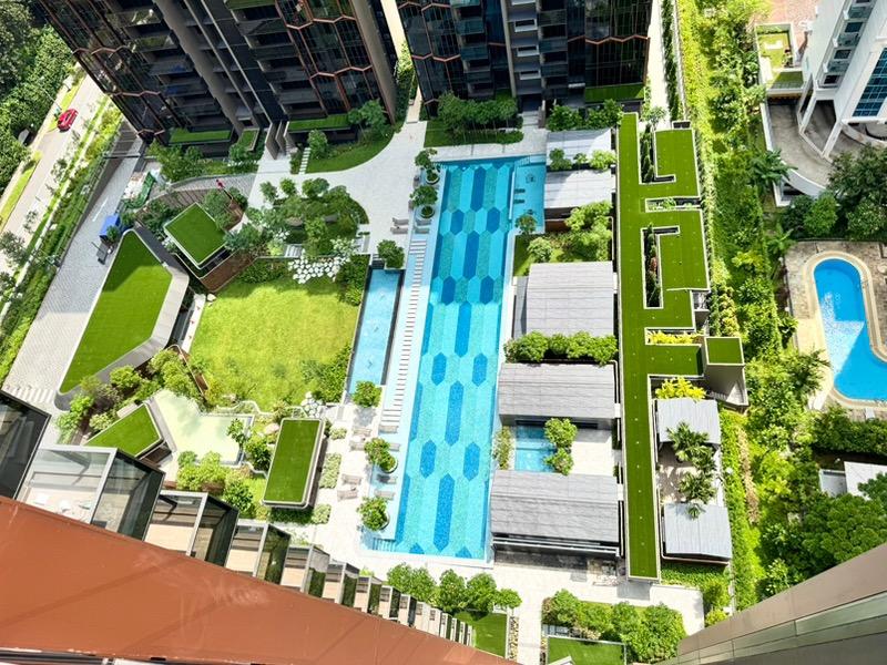 Prop-GPT: Condominium: D15 Amber Road LIV @ MB