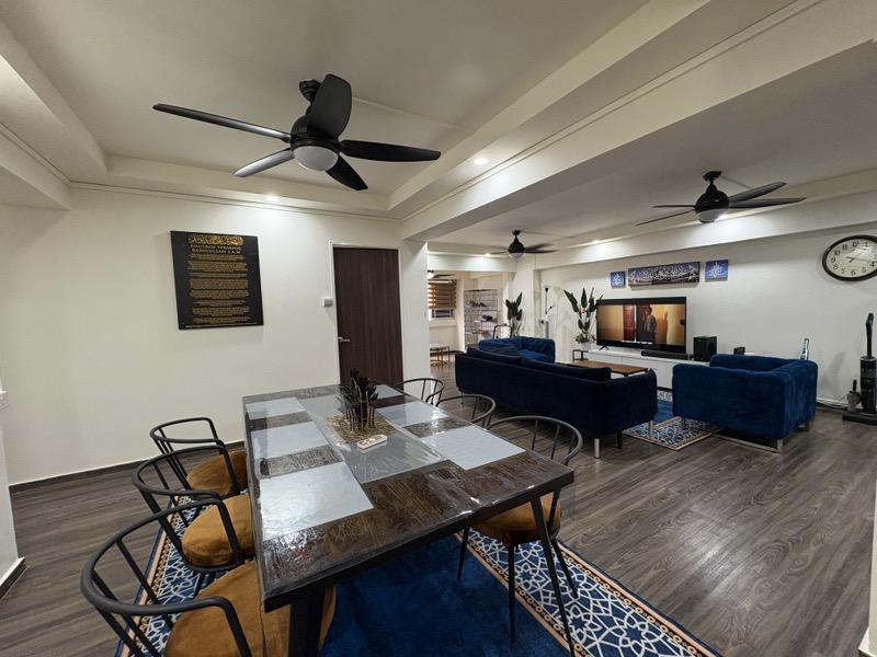 865 Woodlands Street 83 HDB Apartment For Sale, $888,000, 4 Bed 2 Bath 1,571 sqft $565.00 psf