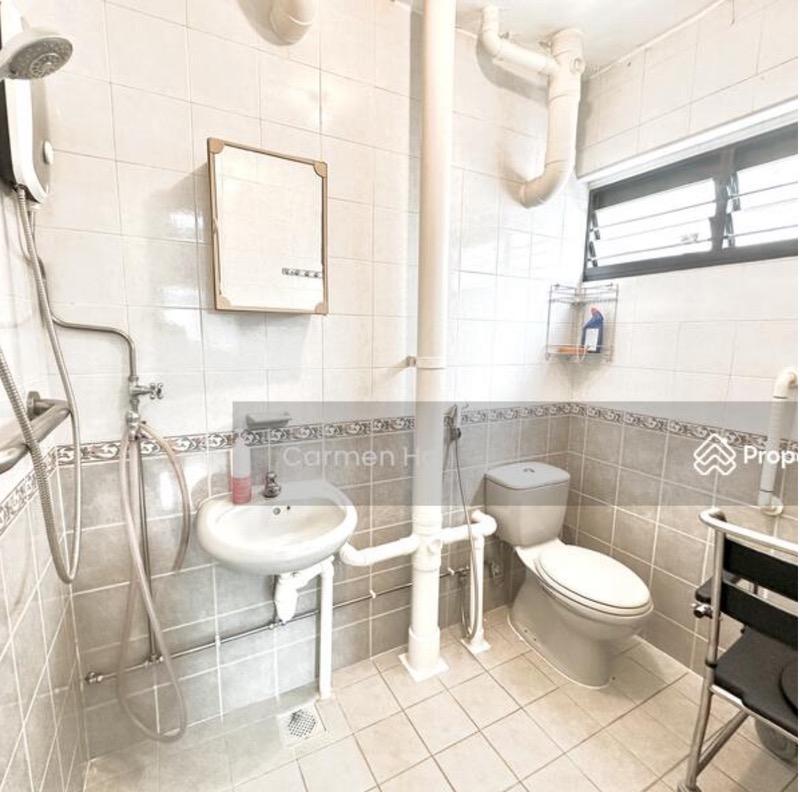 52 Telok Blangah Drive HDB Apartment For Sale, $800,000, 3 Bed 2 Bath 1,291 sqft $620.00 psf