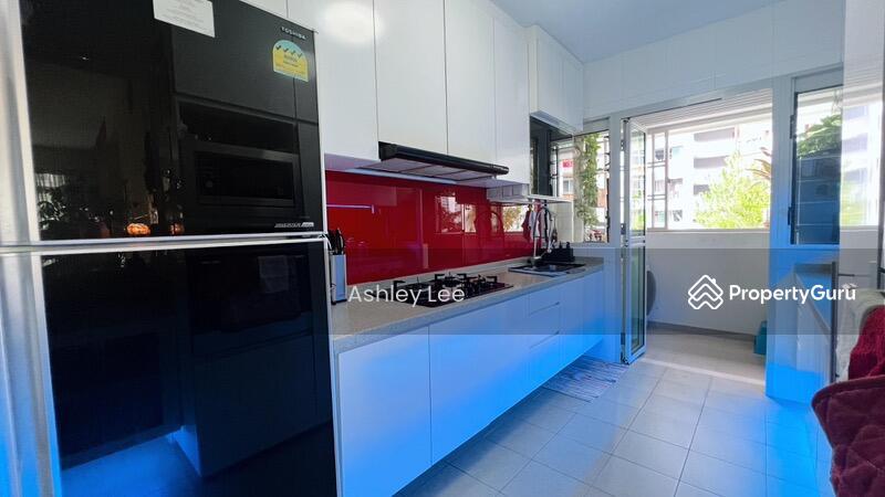 Prop-GPT: HDB Flat: D19 Punggol 667B Punggol Drive