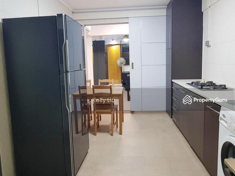 HDB Flat for Sale: D07, 180271