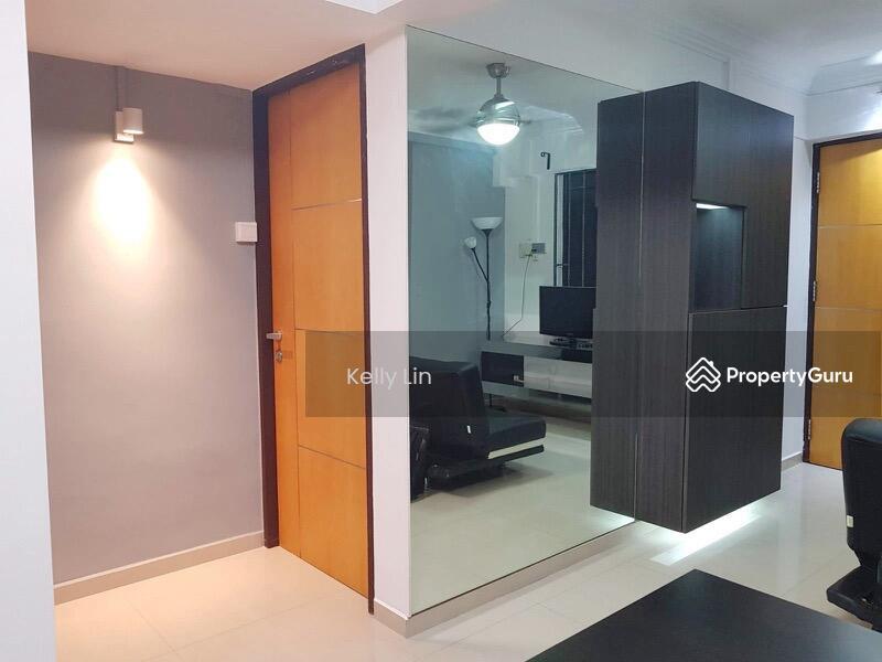 HDB Flat for Sale: D07, 180271