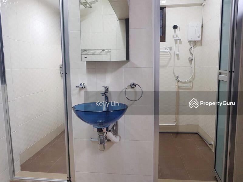 HDB Flat for Sale: D07, 180271