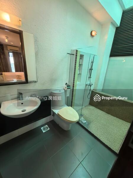 Freehold landed home– Call Amy Zeng @ 9177.2688