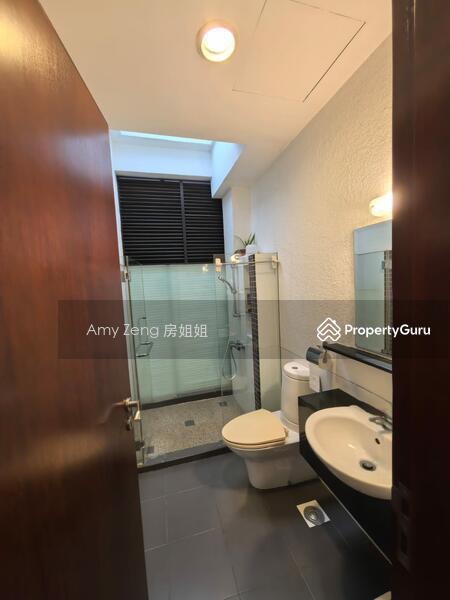 Freehold landed home– Call Amy Zeng @ 9177.2688