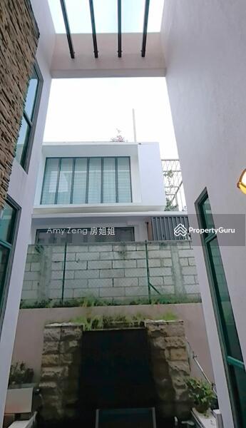 Freehold landed home– Call Amy Zeng @ 9177.2688