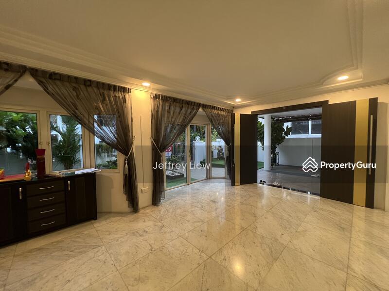 Prop-GPT: Bungalow: D19 Upper Paya Lebar Upper Paya Lebar Road