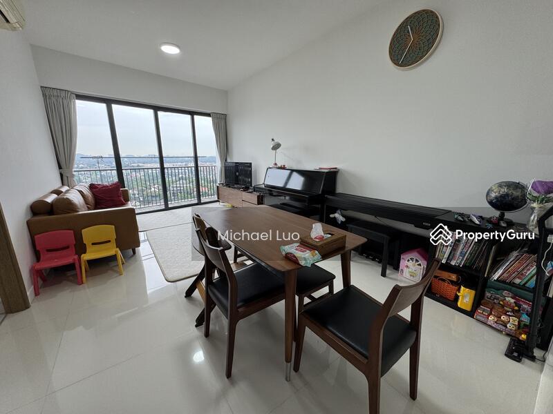 Prop-GPT: Condominium: D10  d'Leedon (Former Farrer Court)