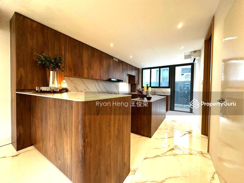 Terrace for Sale: D19, 558616