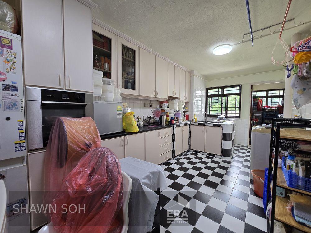 Prop-GPT: HDB - 3 room: D20 Ang Mo Kio 107 Ang Mo Kio Avenue 4
