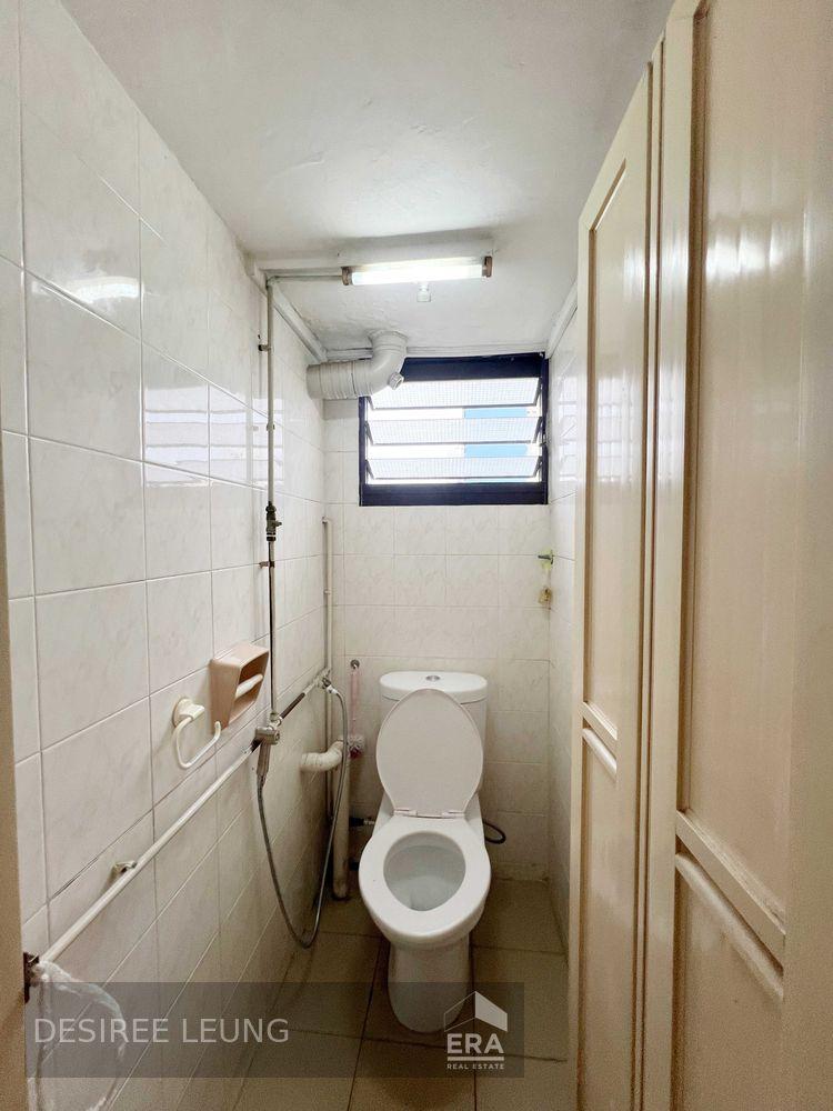 Prop-GPT: HDB - 2 room: D12 Whampoa Whampoa Drive, Whampoa, Singapore, D12, 320093: Sgd 450,000