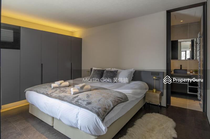 HOT PICK Wide Corner Plot BUNGALOWBotanic Gardens Vicinity!