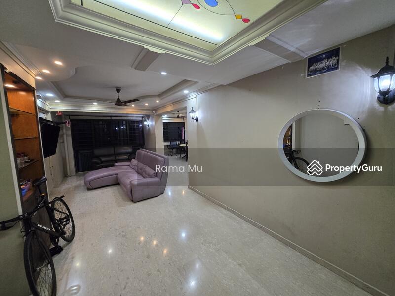 Prop-GPT: HDB Flat: D18 Tampines 723 Tampines Street 72