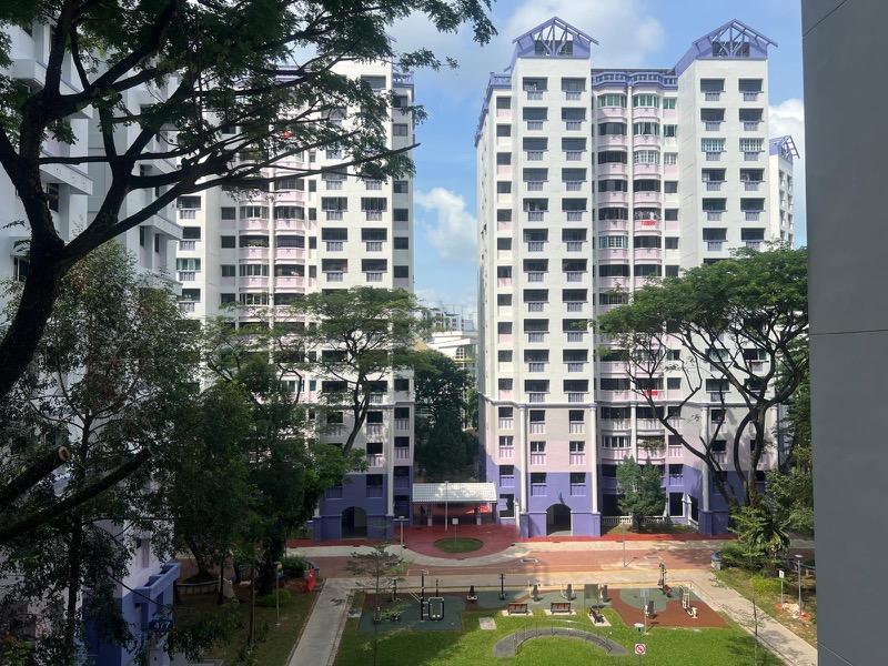 Prop-GPT: HDB Apartment: D27 Sembawang 478 Sembawang Drive