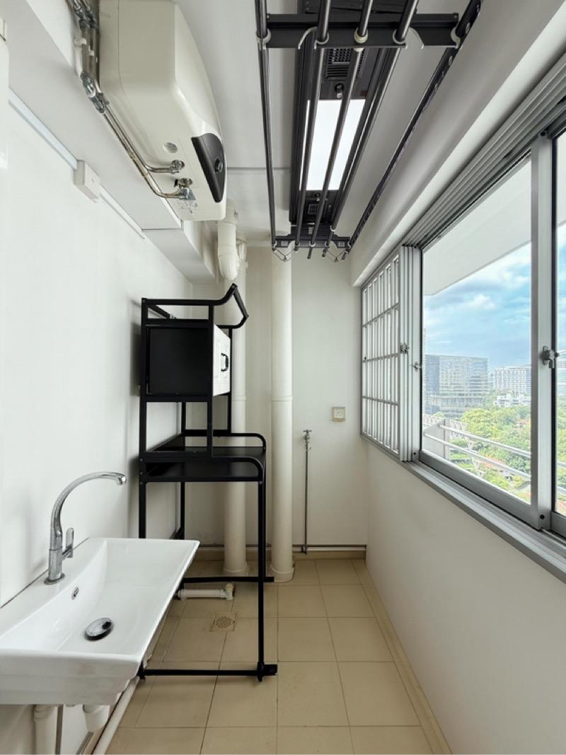 23 Ghim Moh Link HDB Apartment For Sale, $1,400,000, 3 Bed 2 Bath 1,216 sqft $1,151.00 psf