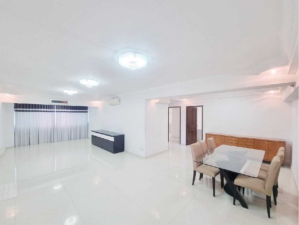 Prop-GPT: HDB Apartment: D18 Tampines TAMPINES STREET 43