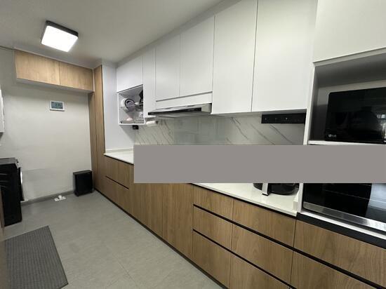 271D Jurong West Street 24 HDB Apartment For Sale, $700,000, 3 Bed 2 Bath 1,206 sqft $580.00 psf