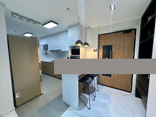 271D Jurong West Street 24 HDB Apartment For Sale, $700,000, 3 Bed 2 Bath 1,206 sqft $580.00 psf