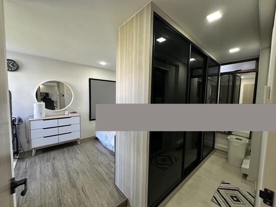 271D Jurong West Street 24 HDB Apartment For Sale, $700,000, 3 Bed 2 Bath 1,206 sqft $580.00 psf