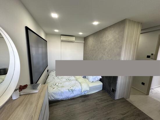 271D Jurong West Street 24 HDB Apartment For Sale, $700,000, 3 Bed 2 Bath 1,206 sqft $580.00 psf