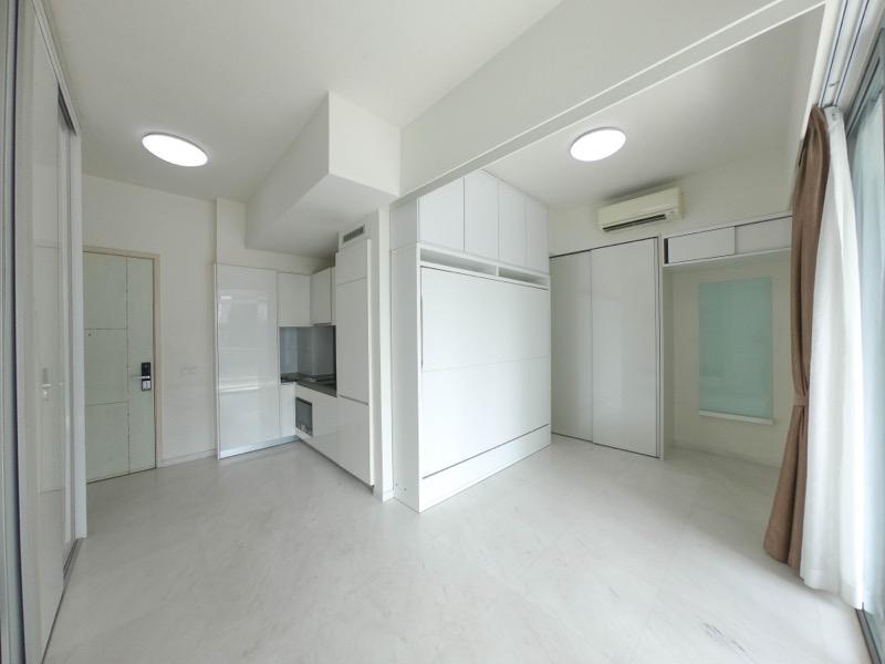 Lincoln Suites Condominium For Sale, $1,150,0001 Bath 474 sqft $2,426.00 psf