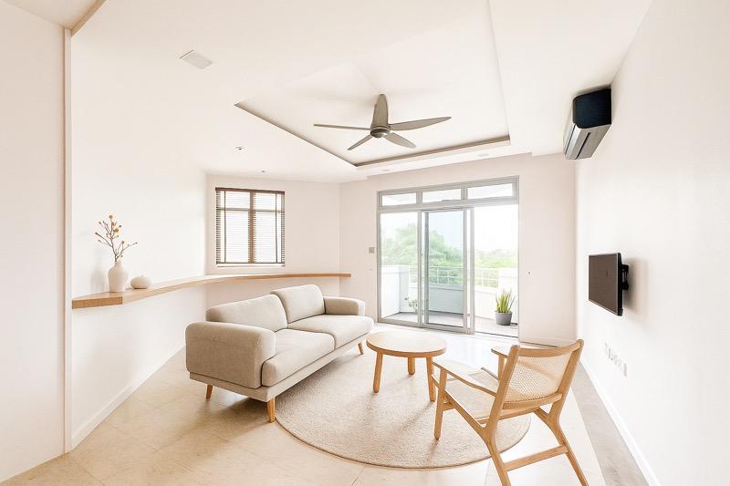 Prop-GPT: Condominium: D15 Amber Road The Makena