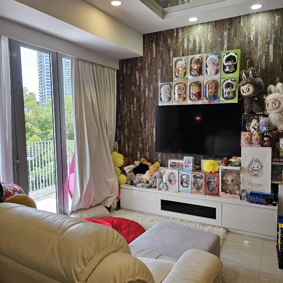 POLLEN & BLEU Condominium For Sale, $1,290,000, 1 Bed 1 Bath 549 sqft $2,350.00 psf