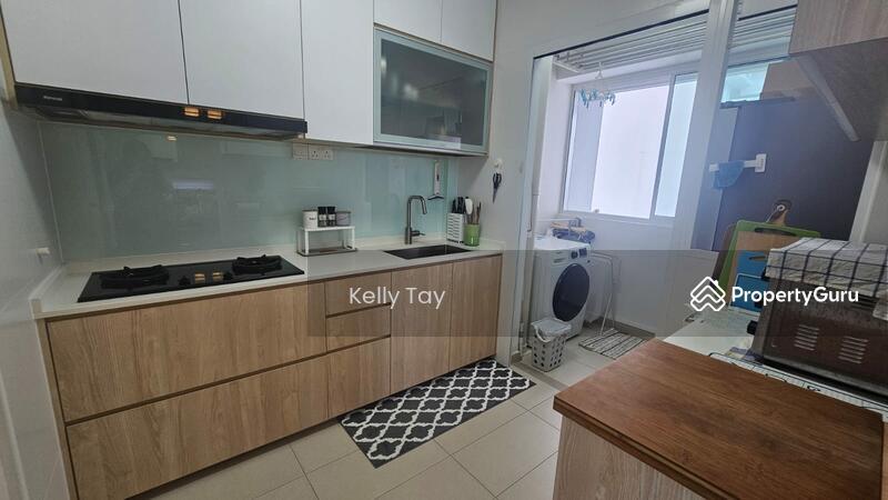 HDB Flat for Sale: D03, 143042