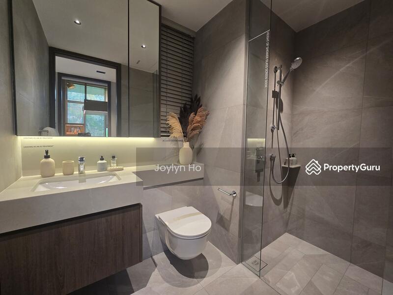 Condominium for Sale: D05, 117755