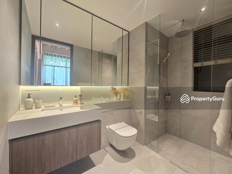 Condominium for Sale: D05, 117755