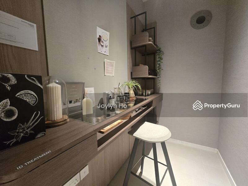 Condominium for Sale: D05, 117755