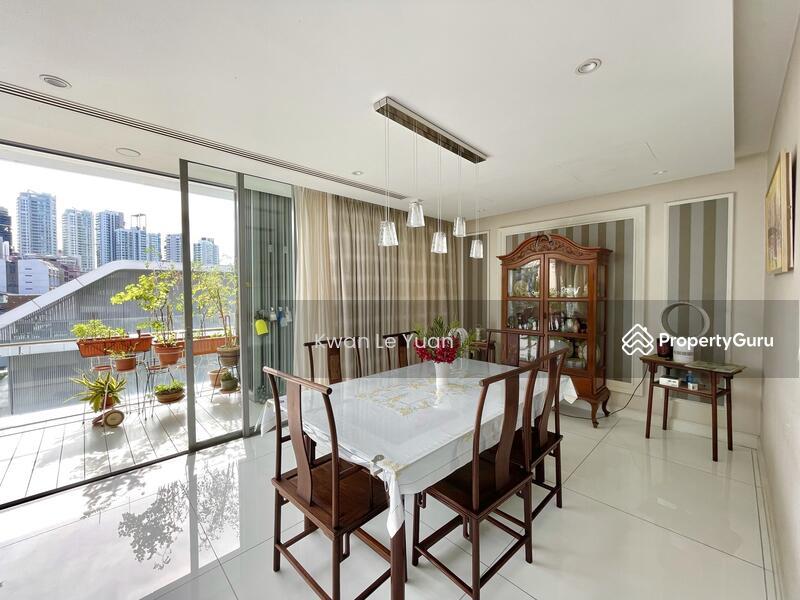 Condominium for Sale: Oxley, D09, 238675