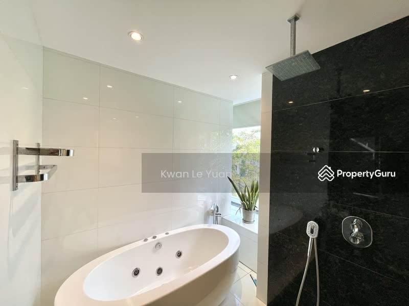 Condominium for Sale: Oxley, D09, 238675